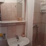 - Nena Daire Božava