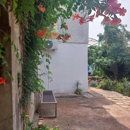 Apartment - Nena *